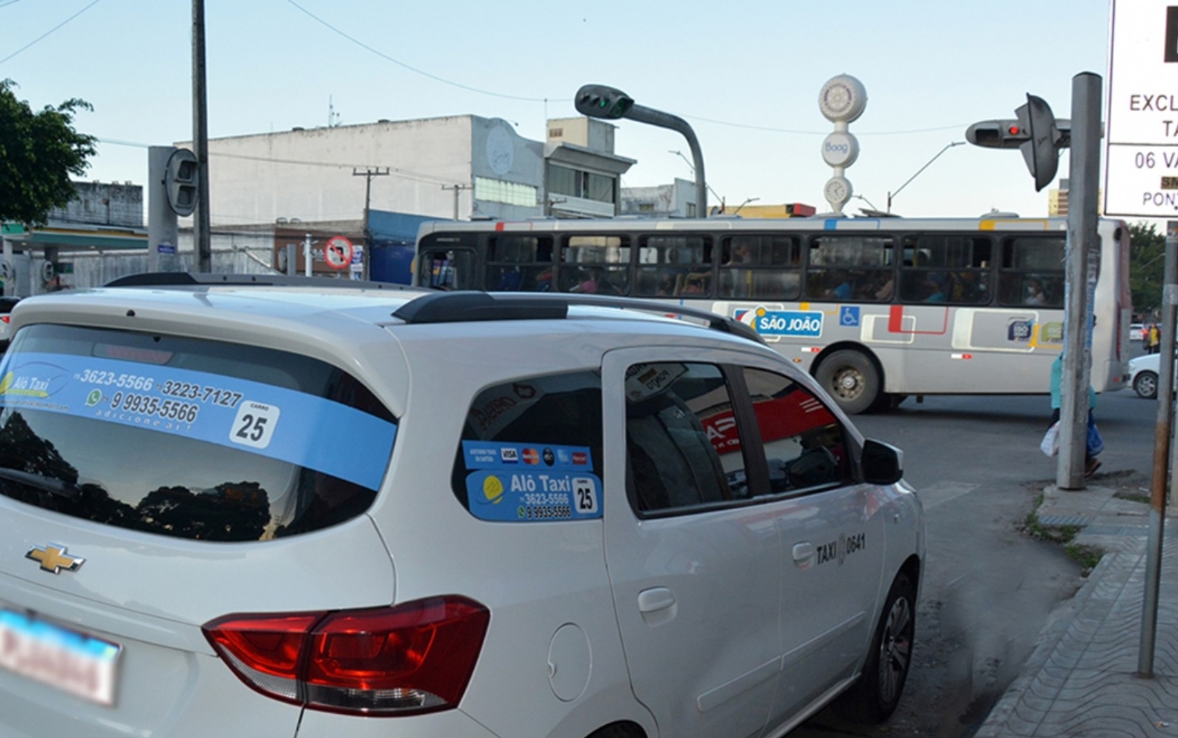 Entenda as novas regras para taxistas de Feira de Santana