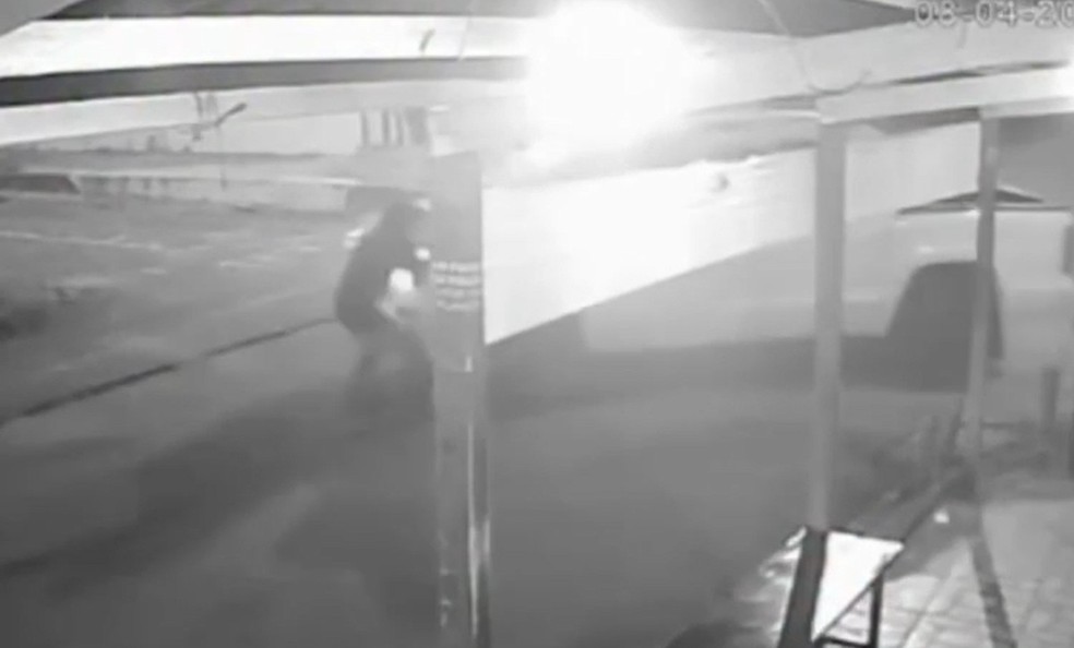 Homem está internado no Hospital Walfredo Gurgel, em Natal, após ter sido atropelado — Foto: Reprodução