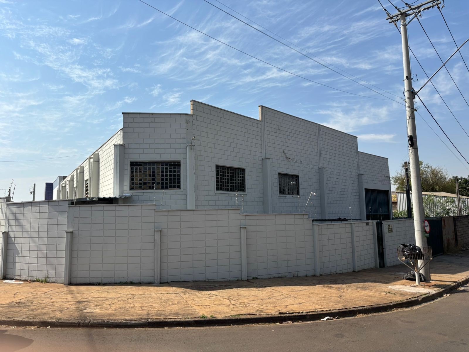 Produção de peças de avião era fachada para fabricação clandestina de fuzis no interior de SP, diz PF