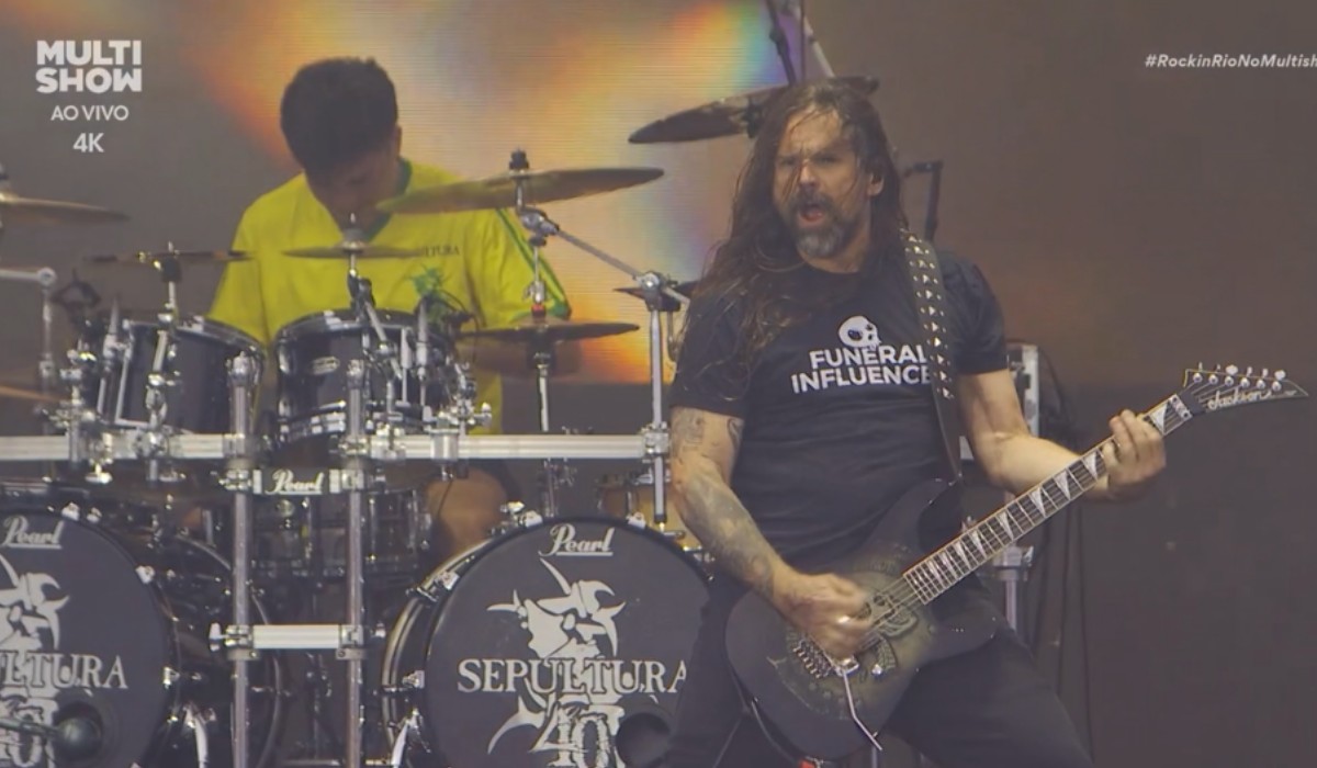 Guitarrista do Sepultura usa camiseta de projeto sobre lendas urbanas em show do Rock in Rio e surpreende criador: 'Chocado'