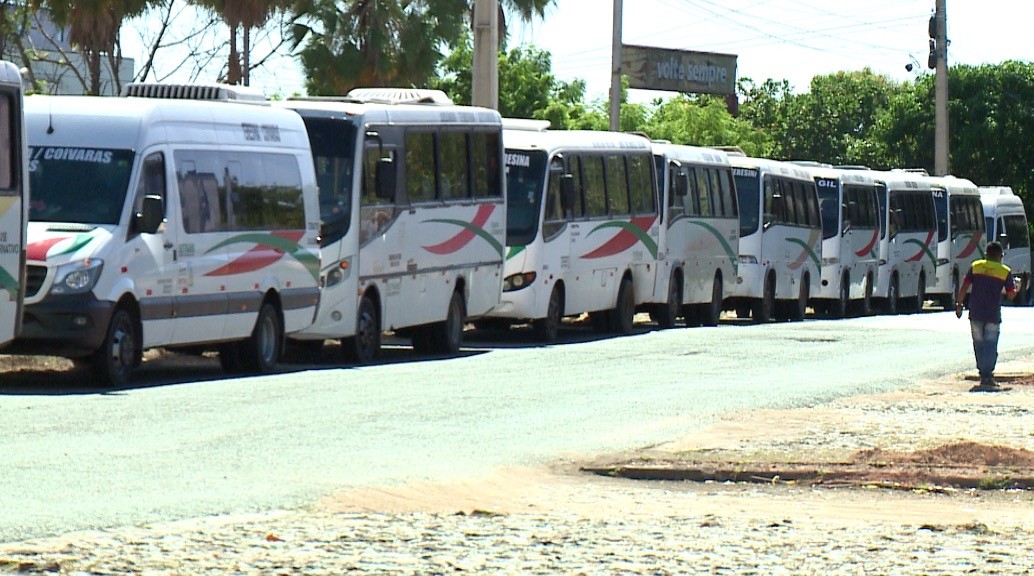 Governo do Piauí sanciona meia passagem no transporte intermunicipal para estudantes de baixa renda