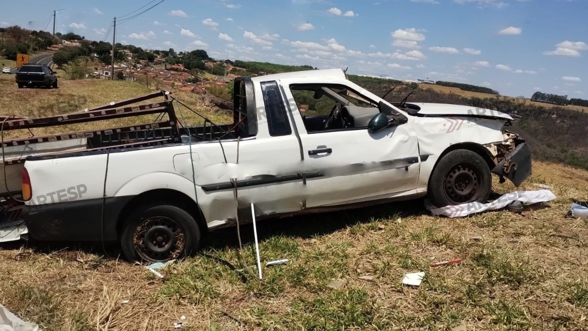 Motorista morre após carro capotar em rodovia de Pompeia