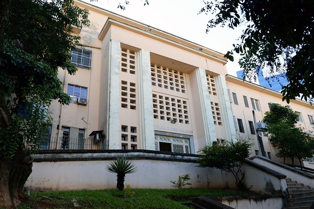 Laudo aponta bactérias na água da Maternidade Odete Valadares, em BH, e risco de contaminação