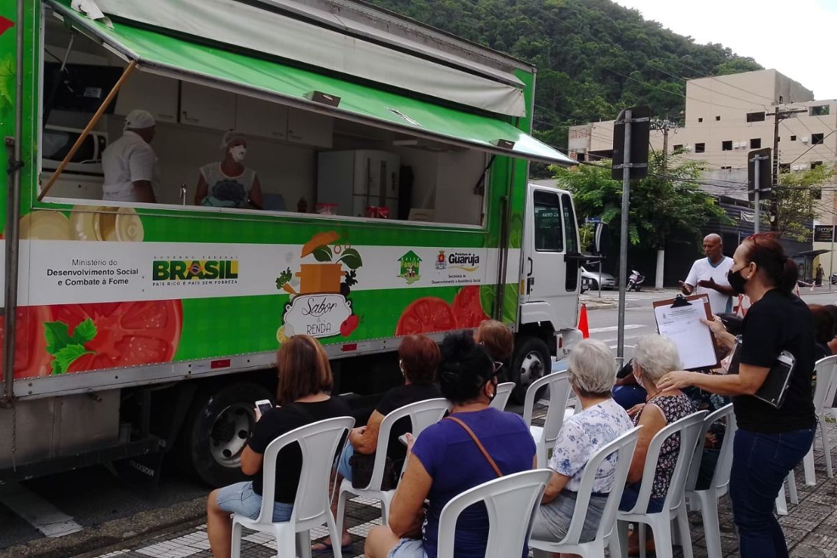 Caminhão Sabor e Renda leva oficinas gratuitas de educação alimentar; veja programação