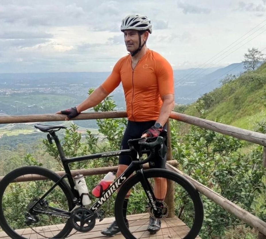 Policial militar morre após ser baleado durante assalto enquanto pedalava na Zona Leste de SP