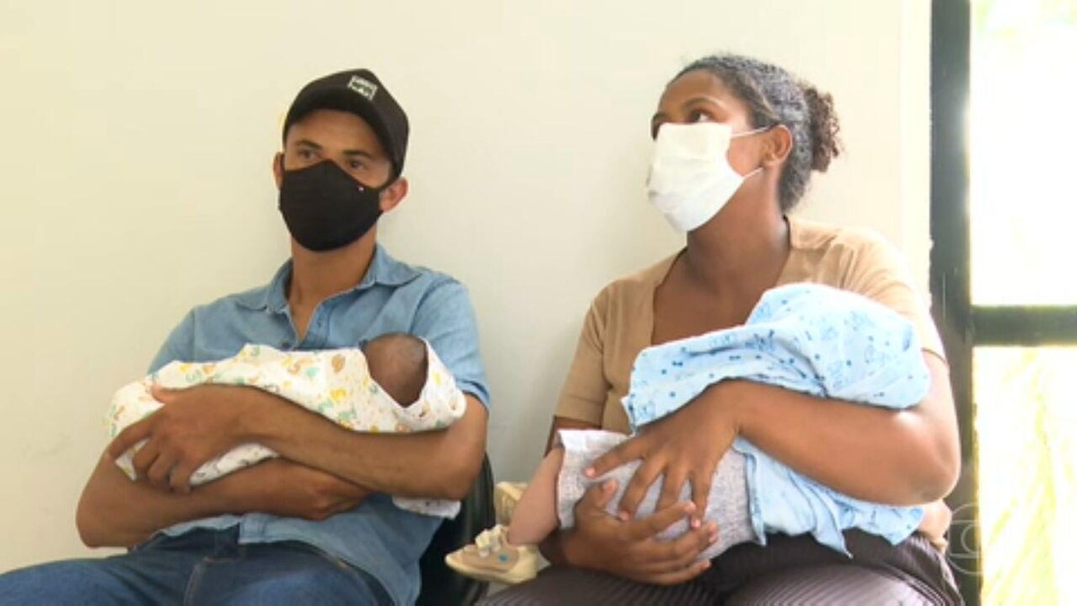 Famílias enterram corpos de bebês trocados após erro em serviço de GO