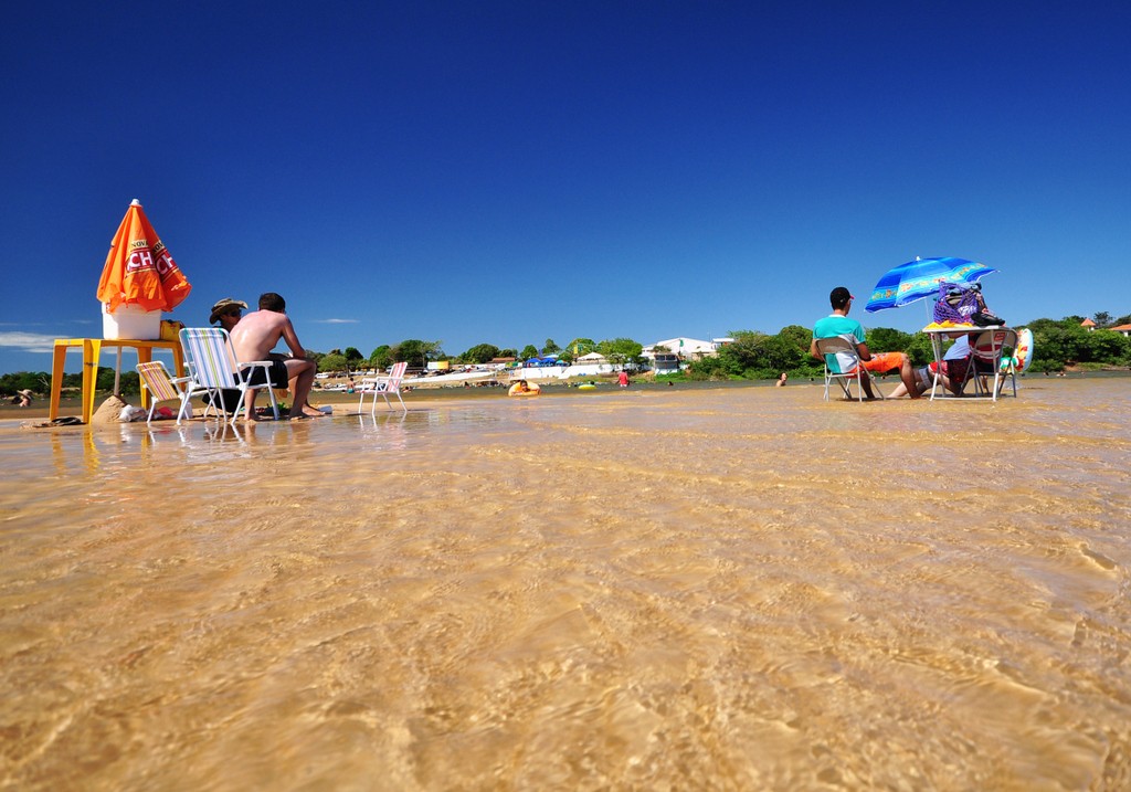 Sol, calor e diversão: confira atrações que vão agitar praias de Palmas e do interior durante o fim de semana
