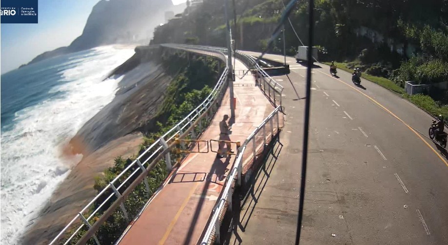 Ciclovia Tim Maia é fechada após registros de ondas de 2 metros