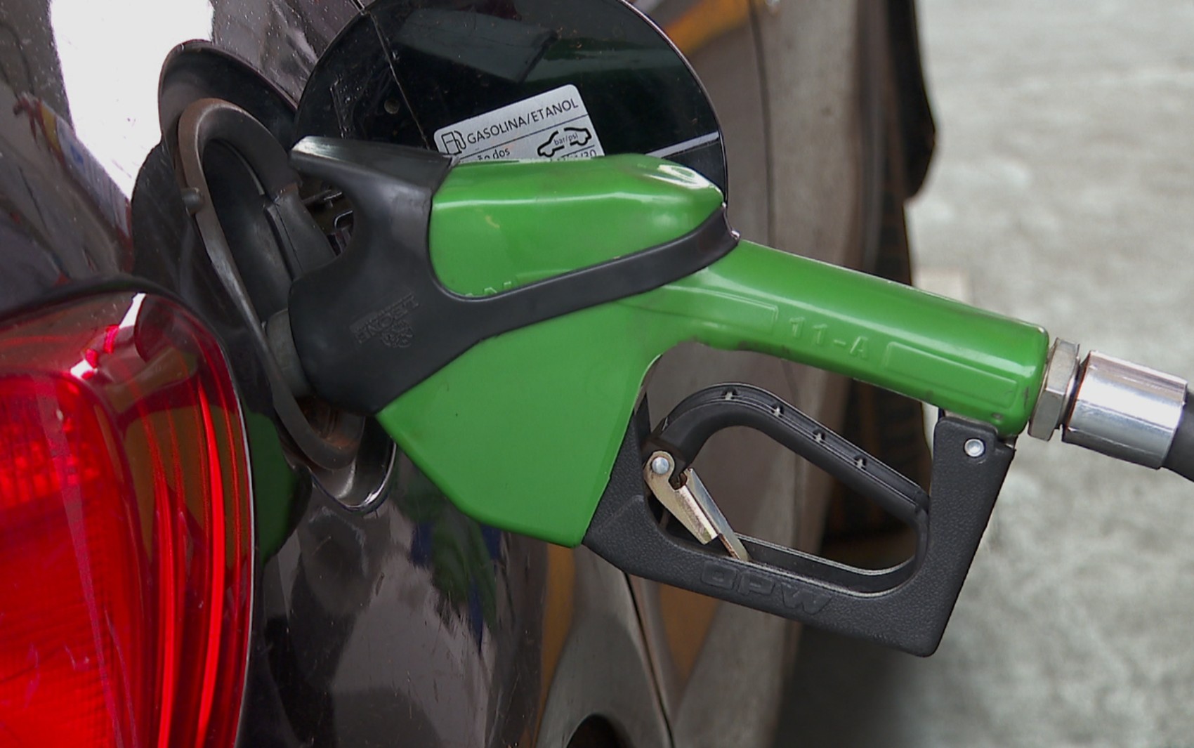 Medida que aumenta quantidade de etanol na gasolina entra em vigor, mas preço dos combustíveis segue em alta
