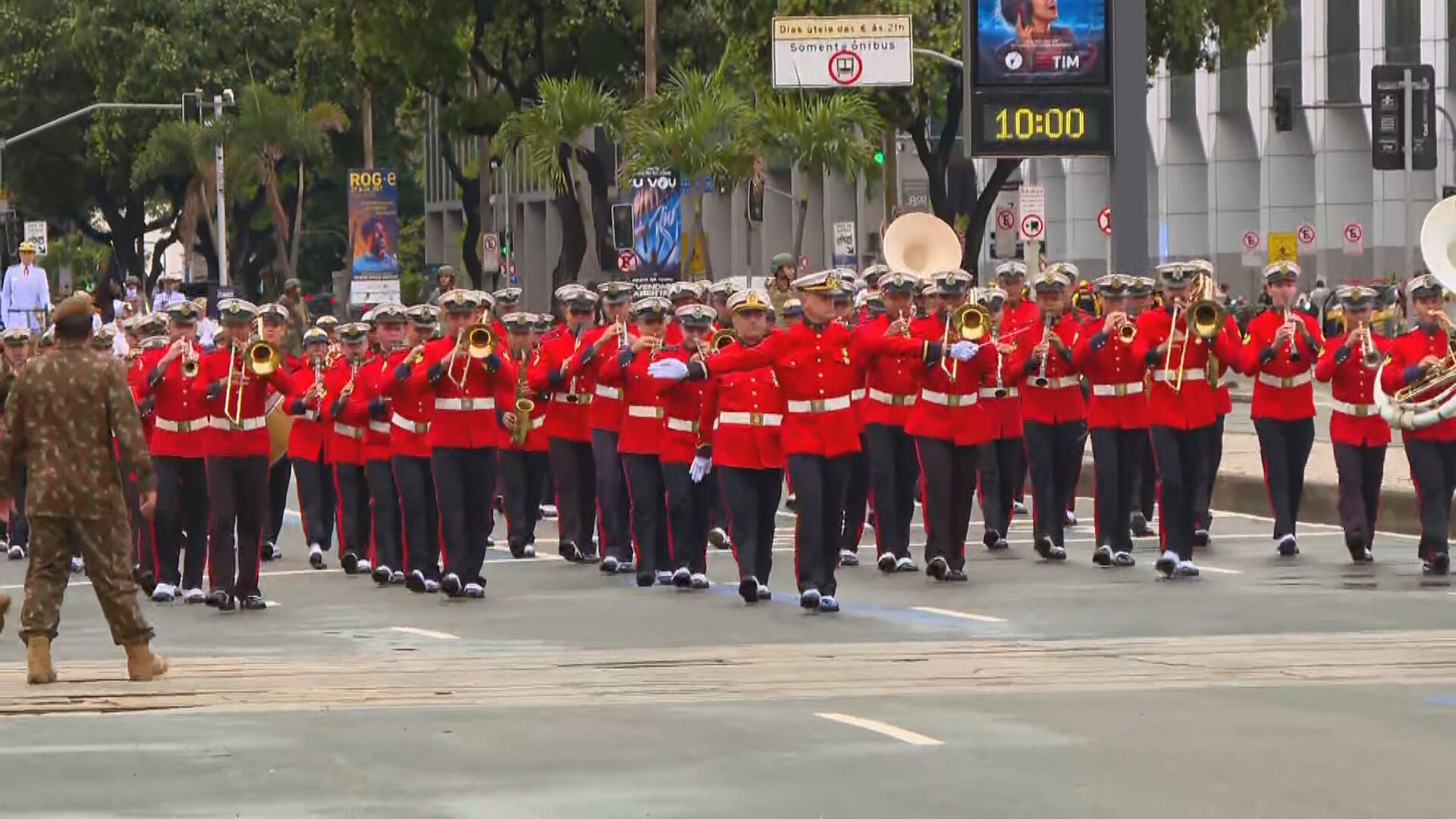 Desfile de 7 de Setembro reúne 6,6 mil militares no Centro do Rio