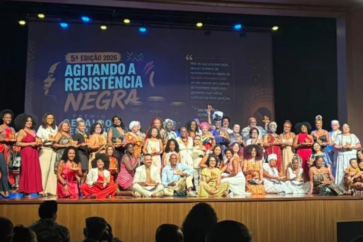 Três jornalistas da TV Centro América recebem prêmio por atuação na promoção da igualdade racial