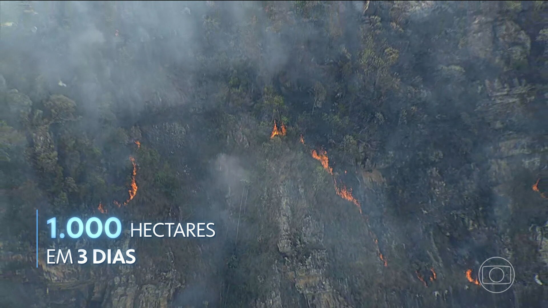Em Minas Gerais, incêndio atinge área de proteção ambiental entre Tiradentes e São João del Rei