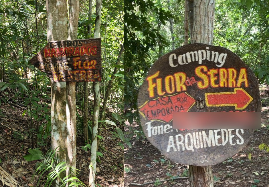 Placas promovendo a pousada do vereador, ao redor do parque e nas trilhas que levam à gruta — Foto: Reprodução
