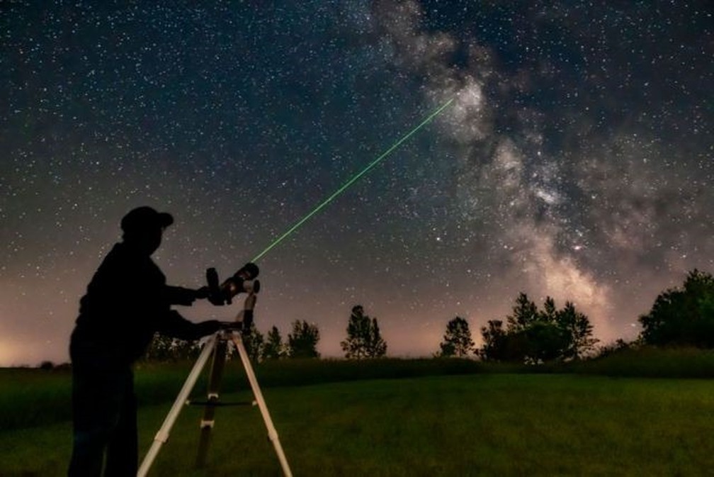 Lasers são usados na astronomia há muitos anos — Foto: GETTY IMAGES via BBC
