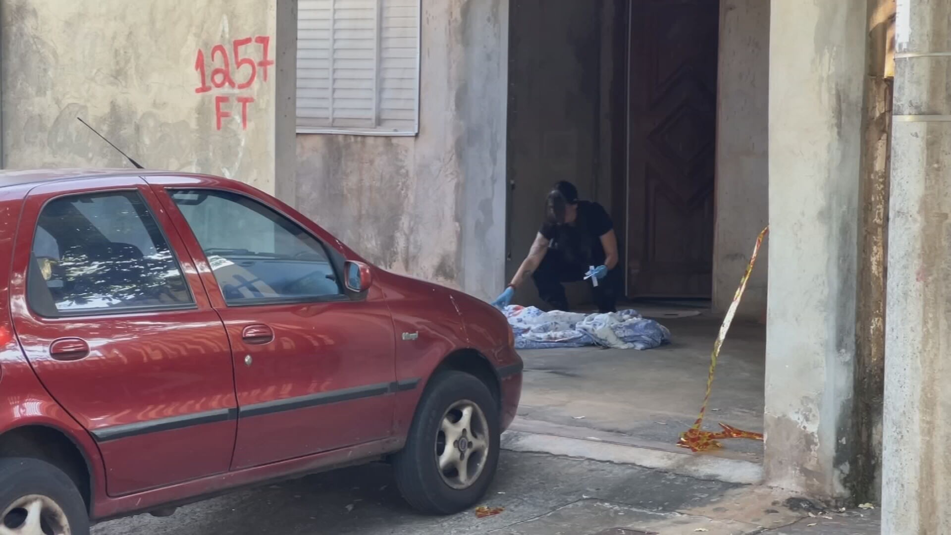 Morre mulher baleada em casa na presença dos filhos por suspeito condenado por estupro de vulnerável em Rio Preto