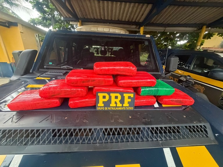 Homem é preso com quase 12 kg de 'supermaconha' dentro de ônibus em rodovia no Pará