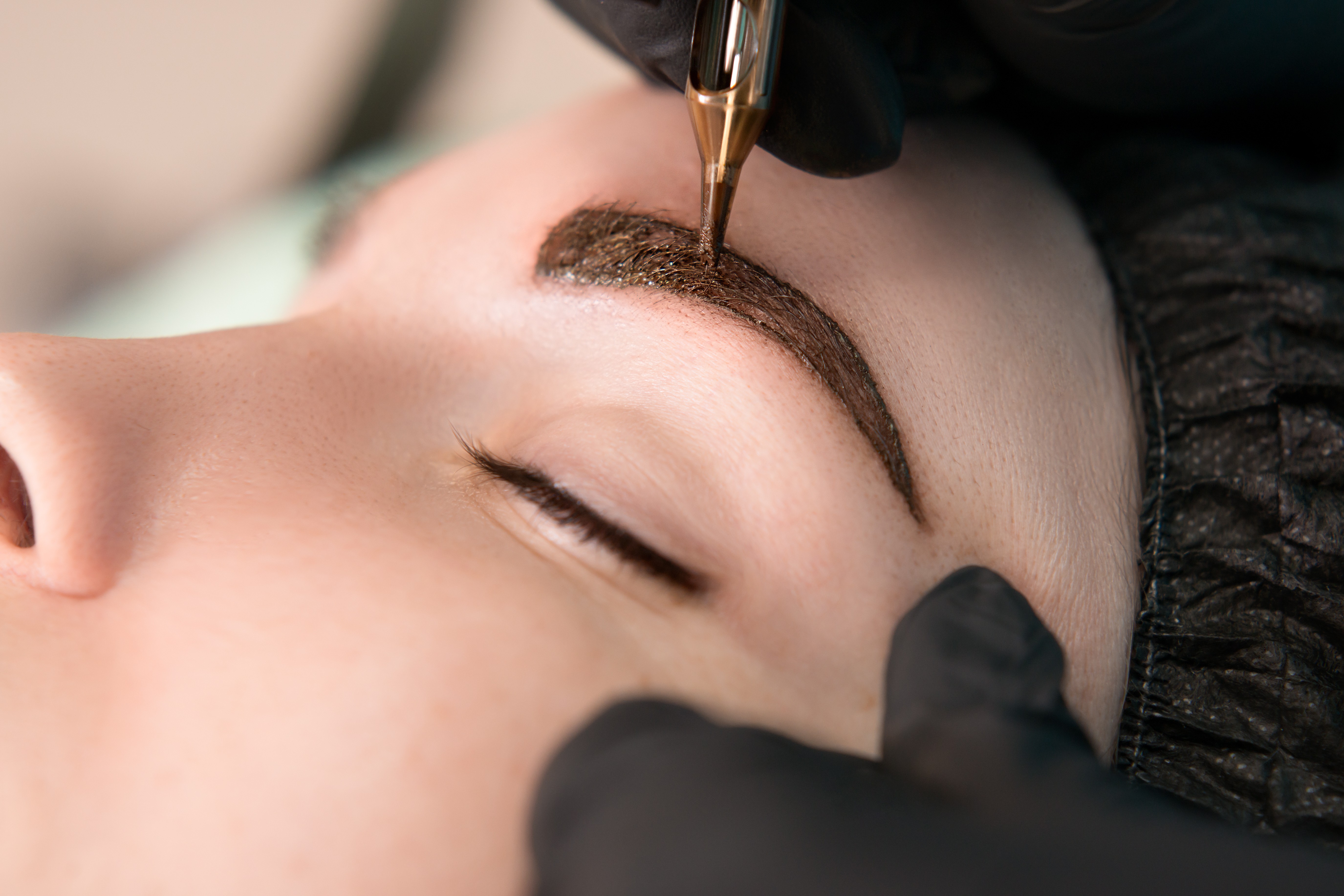 
Tatuagem cosmética: Japão ameaça punir micropigmentadores sem licença médica; pena pode chegar à prisão
