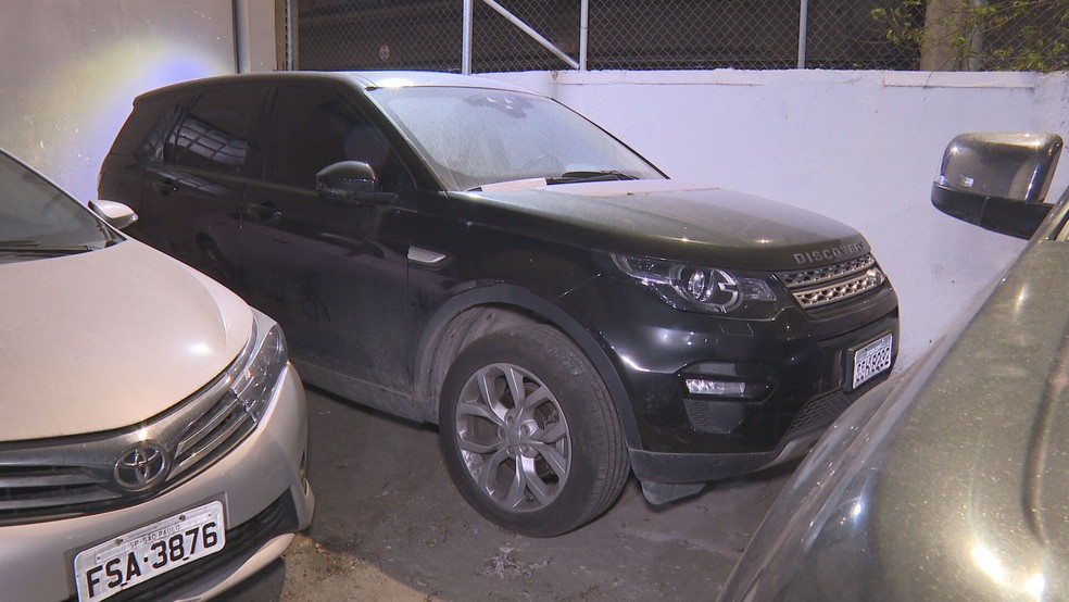 Polícia Civil recuperou 8 dos mais de 100 carros que foram retirados dos pários de apreensão em SP — Foto: Reprodução/TV Globo