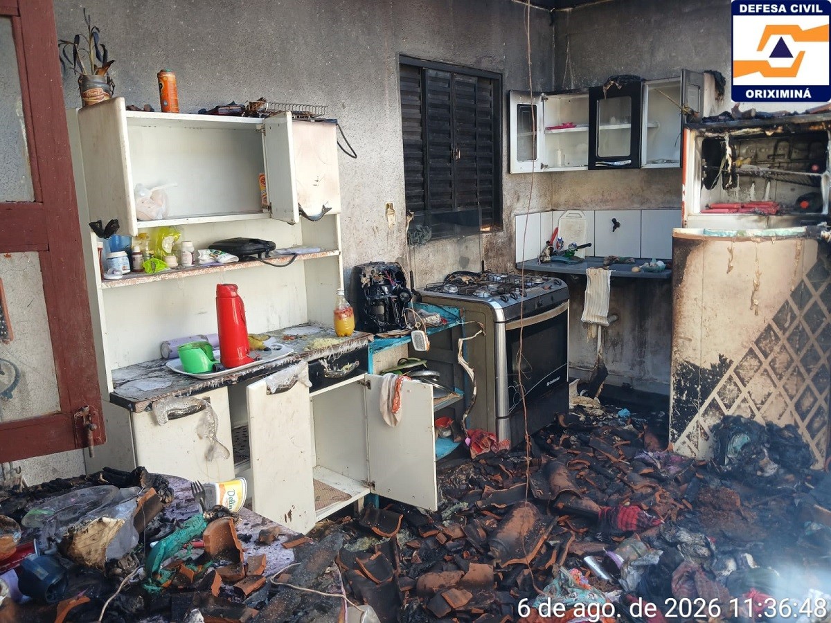Incêndio destrói residência e deixa família desabrigada em Oriximiná, no Pará