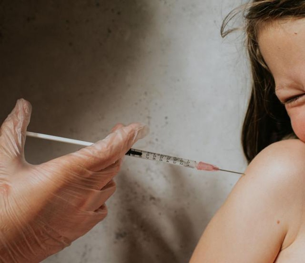 As crianças frequentemente recebiam injeções, sem que ninguém soubesse o motivo. — Foto: GETTY IMAGES via BBC