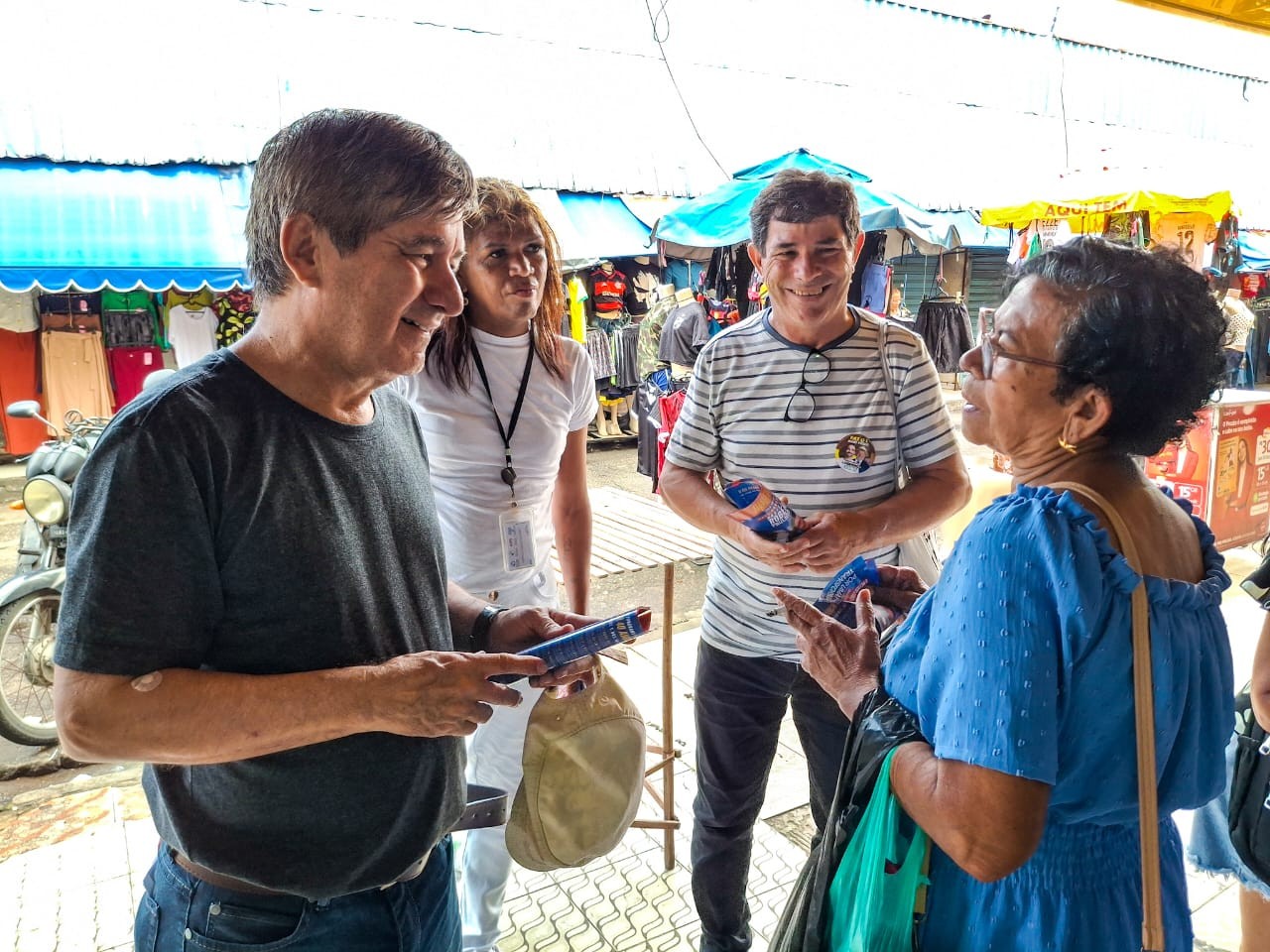 Robério Paulino faz caminhada no Alecrim e defende revitalização do Centro Histórico e moradias populares