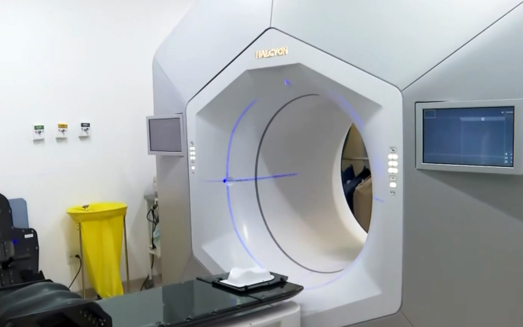 Hospital Bom Pastor, em Varginha, recebe acelerador linear e deve dobrar capacidade de radioterapia pelo SUS