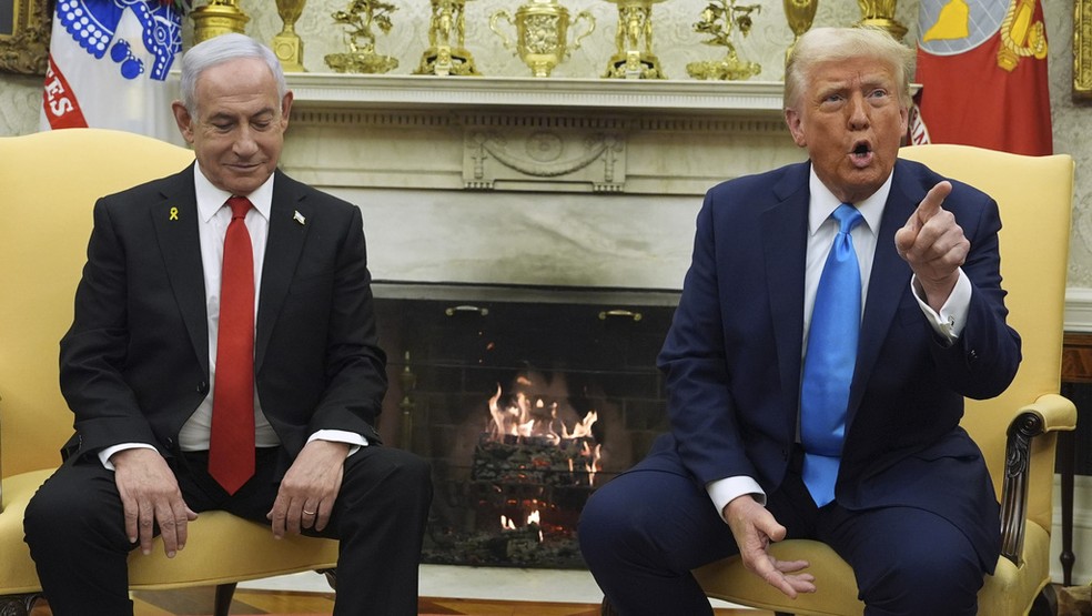 Benjamin Netanyahu visita Donald Trump na Casa Branca, em 4 de fevereiro de 2025 — Foto: AP Photo/Evan Vucci