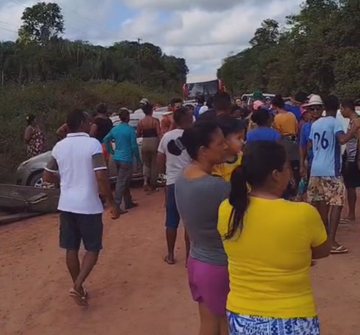 Protesto interdita BR-422 em Baião, no PA, pedindo transferência de paciente internado há 23 dias