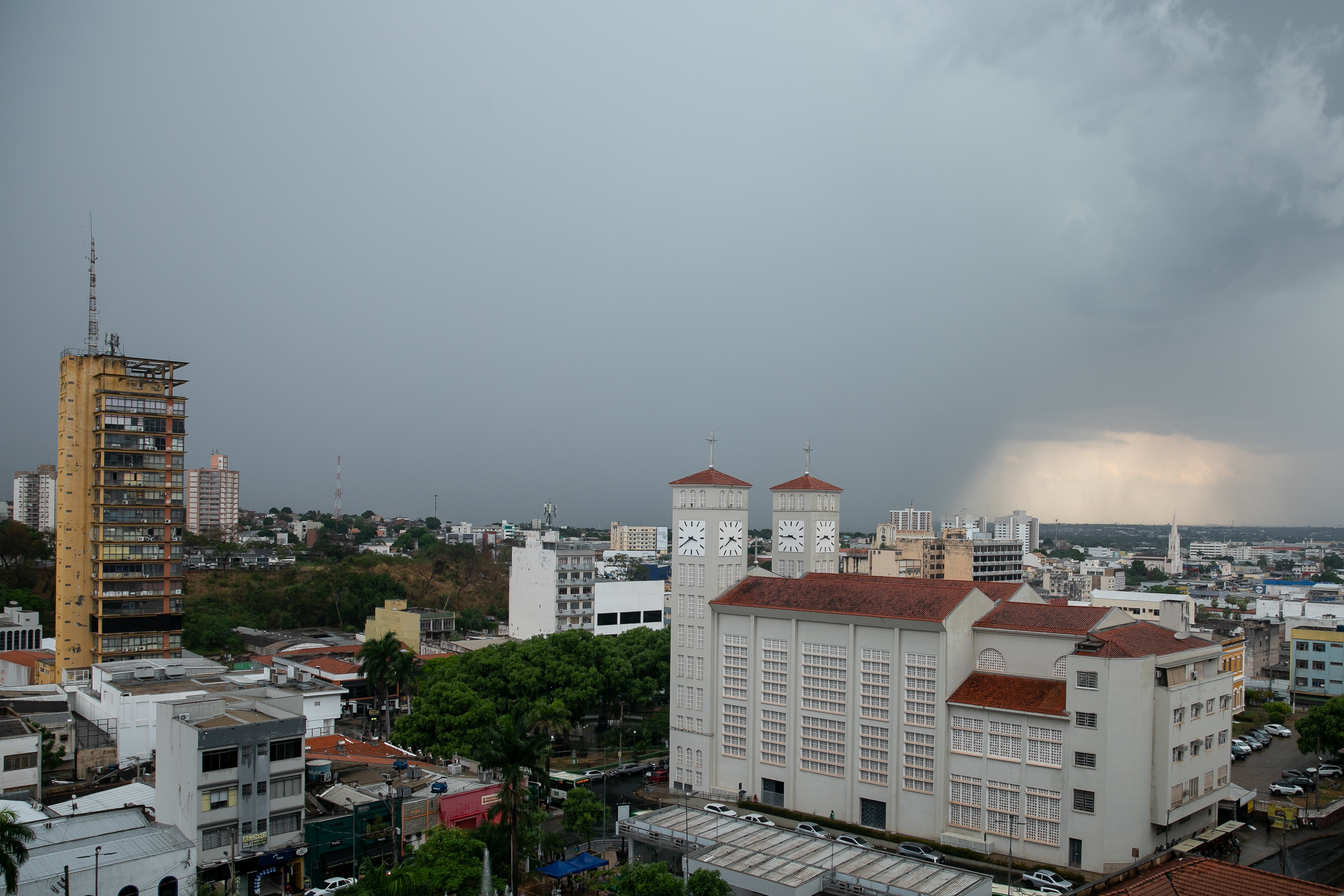 Após queda na temperatura e neblina, calor volta ganhar força nesta semana em Cuiabá