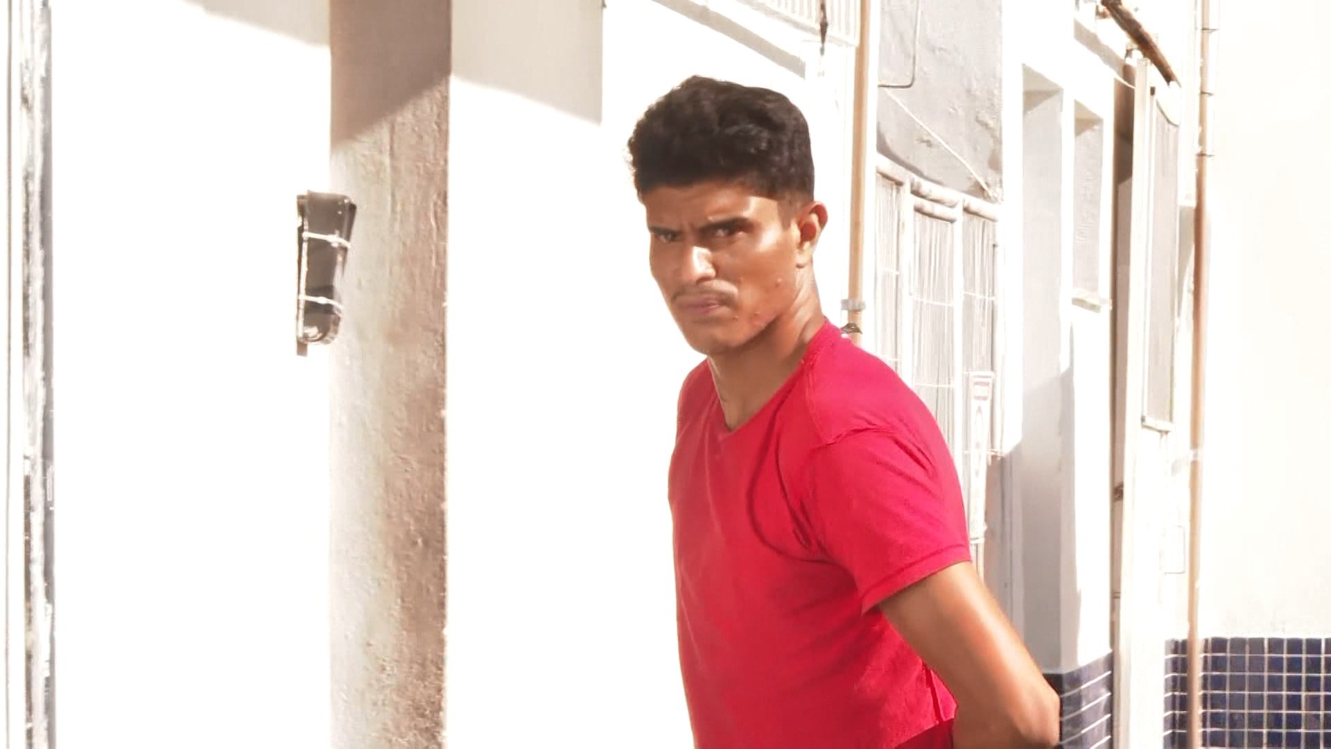 Mulher é mantida em cárcere por 5 dias no ES e namorado é preso