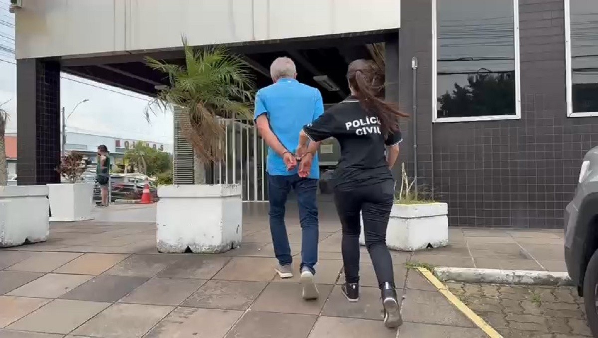 Cirurgião plástico é preso suspeito de abusar paciente adolescente durante atendimento em hospital no RS