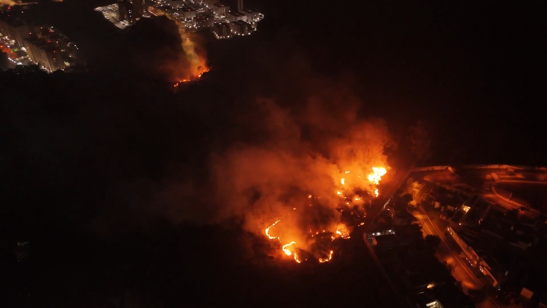 Incêndio atinge floresta urbana próximo ao Geisel em Bauru; região está em alerta para novos focos