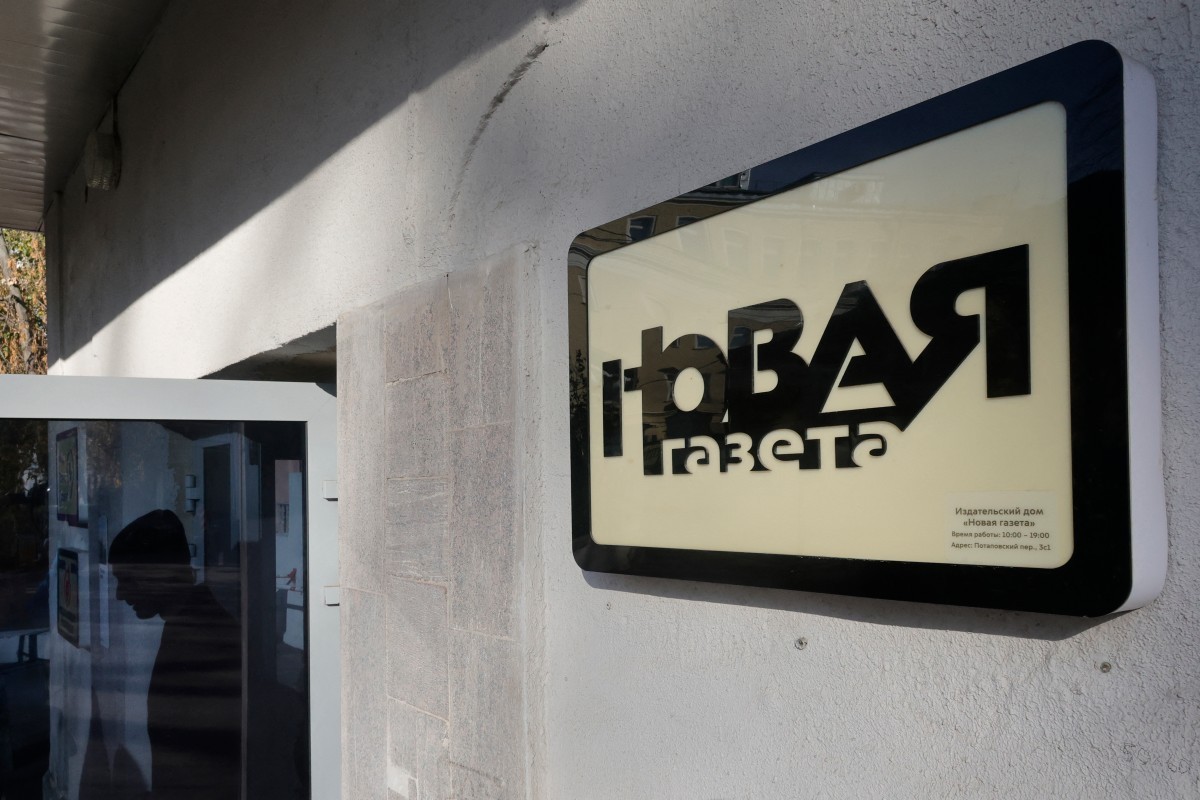 Jornal independente russo Novaya Gazeta anuncia fechamento sob pressão das autoridades