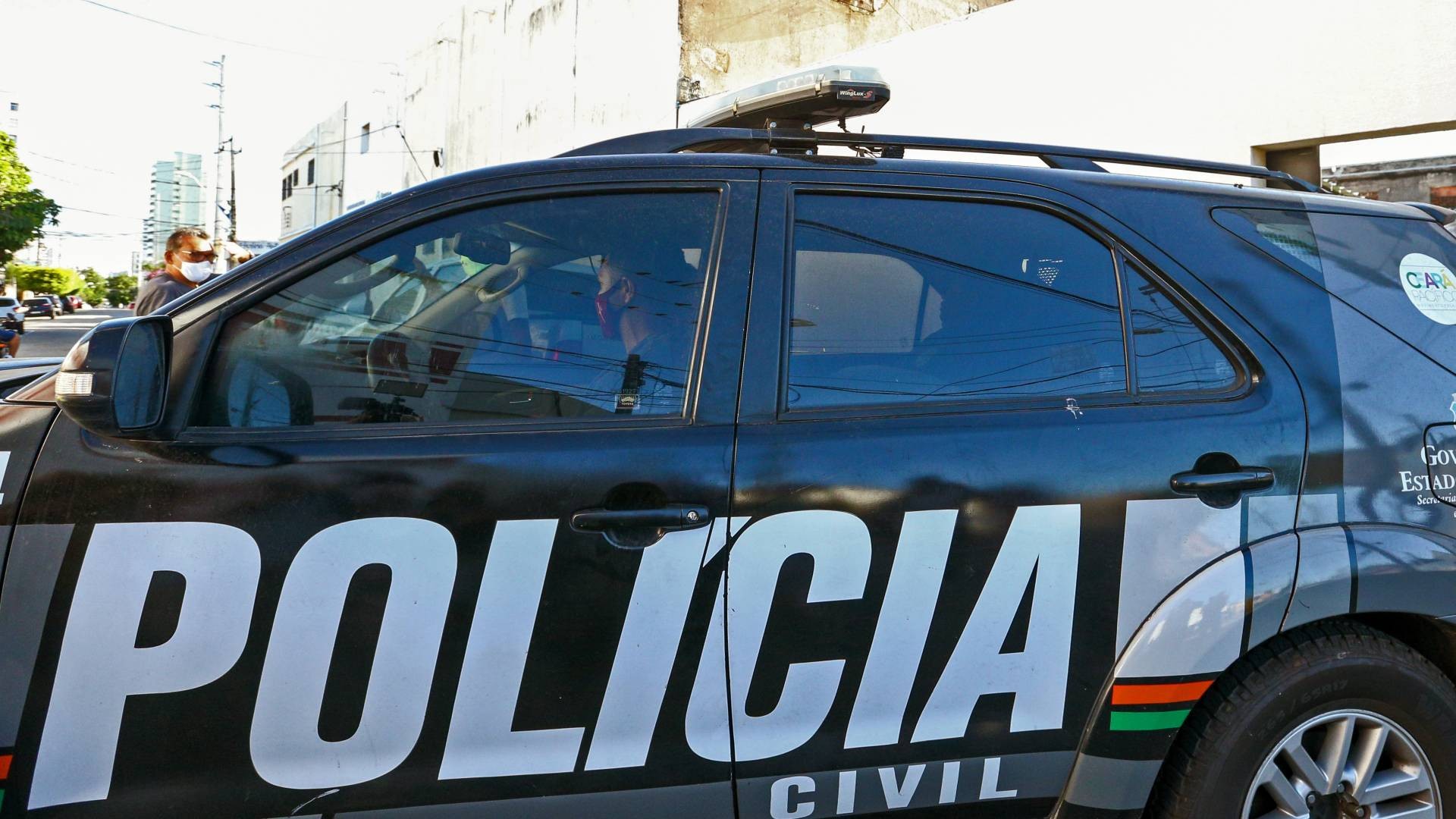 Três pessoas são presas em flagrante e outras 43 são levadas a delegacias por suspeita de crimes eleitorais no Ceará