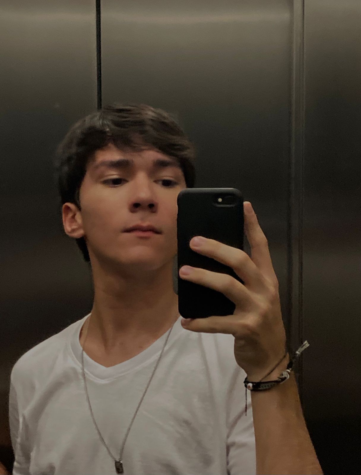 Aluno tira zero na redação da Fuvest ao usar 'palavras difíceis' e processa reitor da USP; entenda o caso