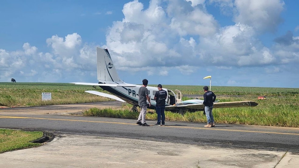 Grupo tentou roubar avio em aeroclube, em Santa Rita  Foto: Flvio Fernandes/TV Cabo Branco