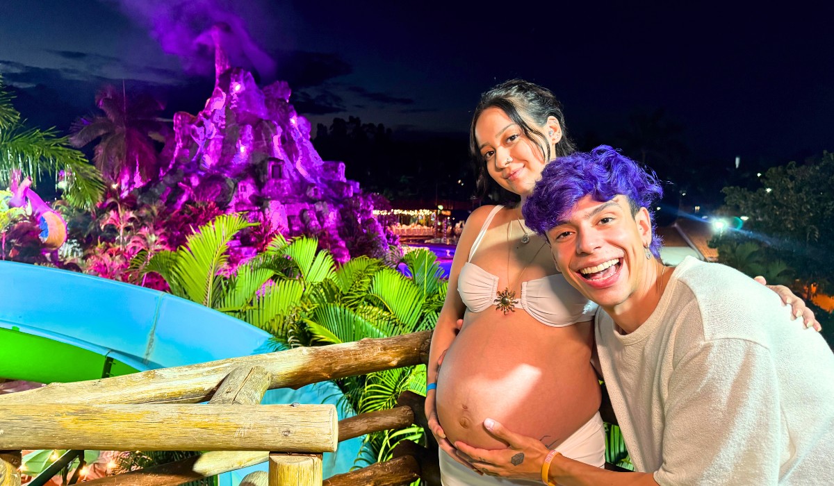 Chá revelação em 'vulcão' de resort no interior de SP transforma anúncio em 'algo cinematográfico' e viraliza nas redes sociais