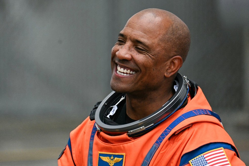 Astronauta Victor Glover, um dos pilotos da Artemis II. — Foto: JIM WATSON/AFP