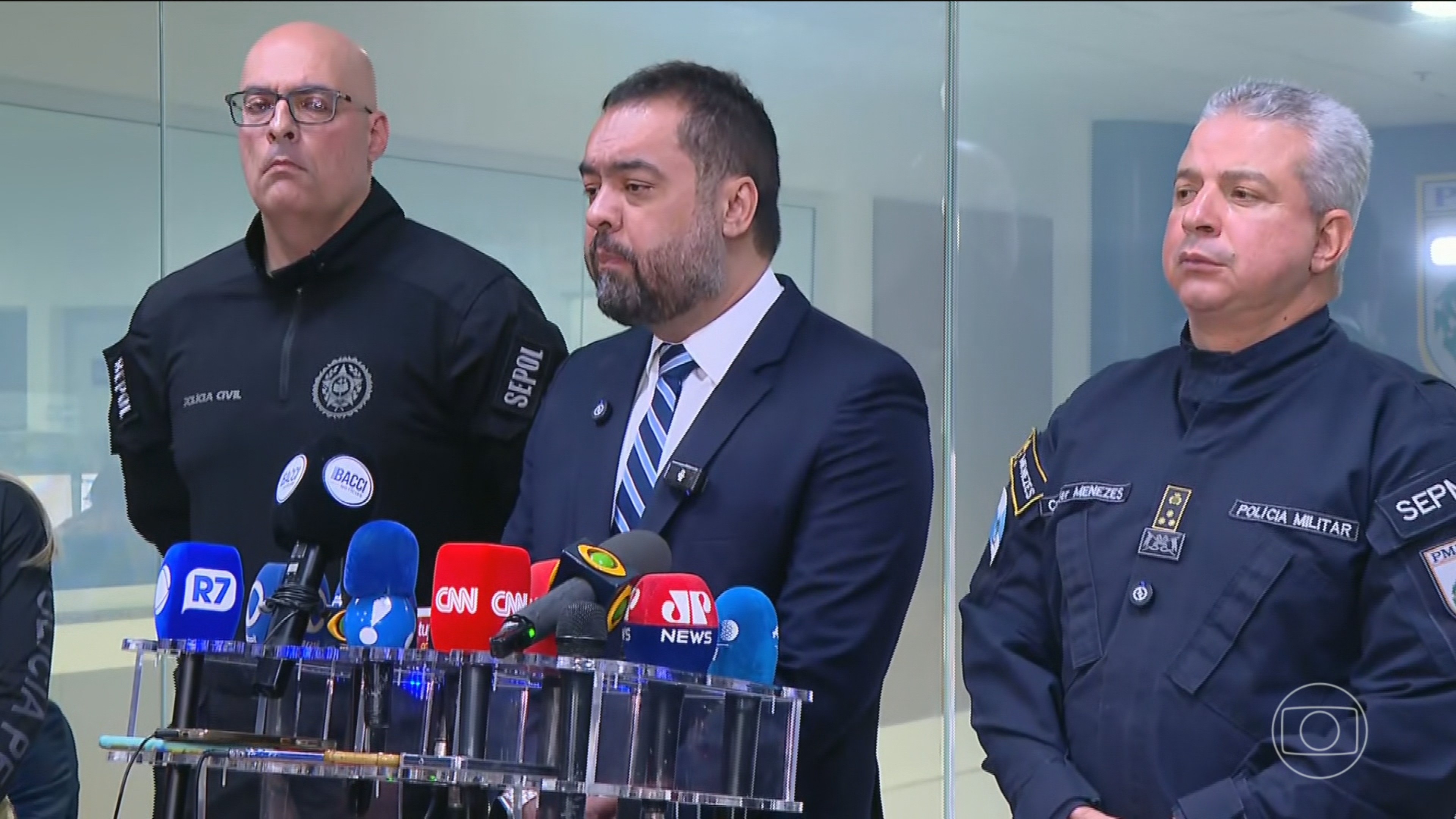 Alexandre de Moraes, do STF, determina que governador Cláudio Castro preste informações sobre operação policial no RJ