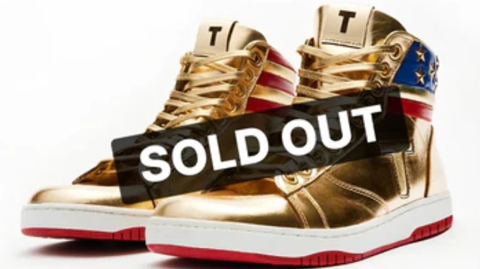 Lançado em fevereiro do ano passado, primeiro modelo do Trump sneakers está esgotado. — Foto: Reprodução via BBC
