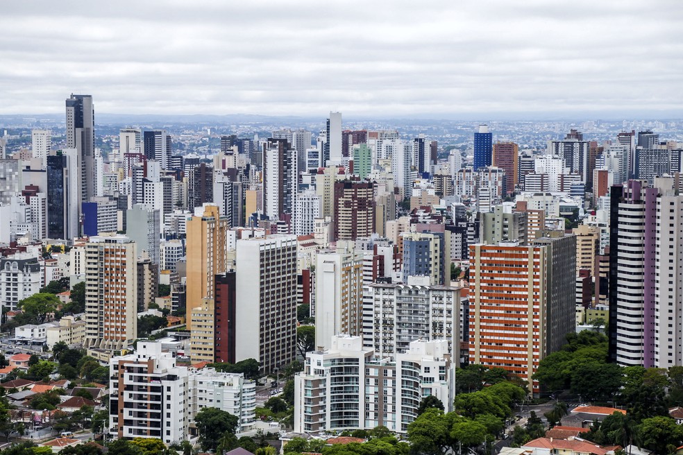 Após mais de um mês, prefeitura de Curitiba libera jogos de