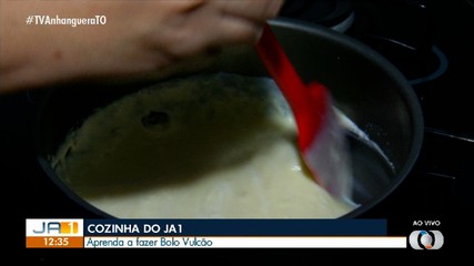 Chefe de cozinha ensina como fazer o recheio do bolo vulcão