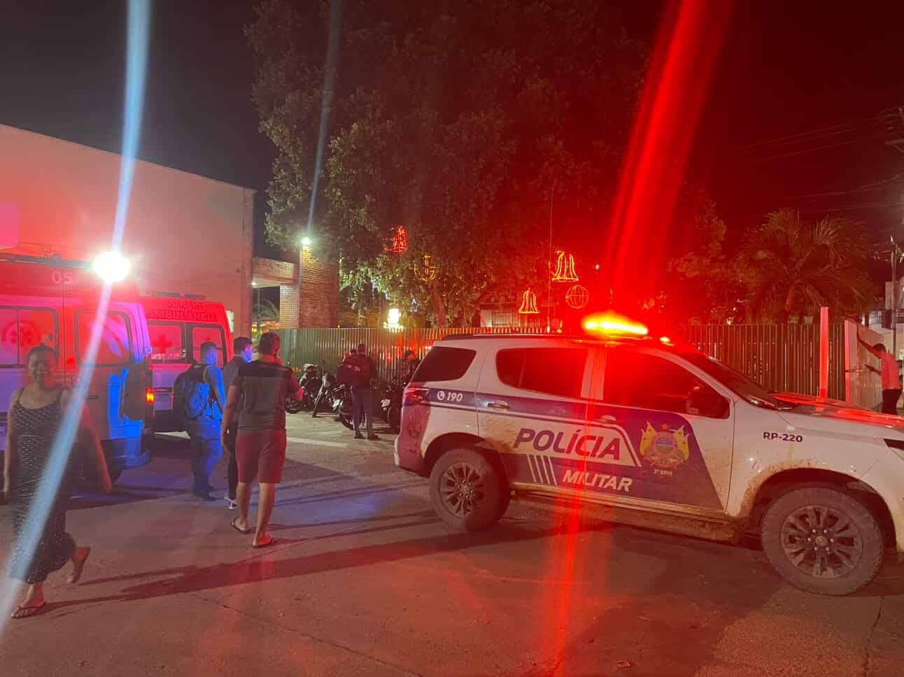 Três homens são baleados em discussão com seguranças e PMs no PS de Rio Branco