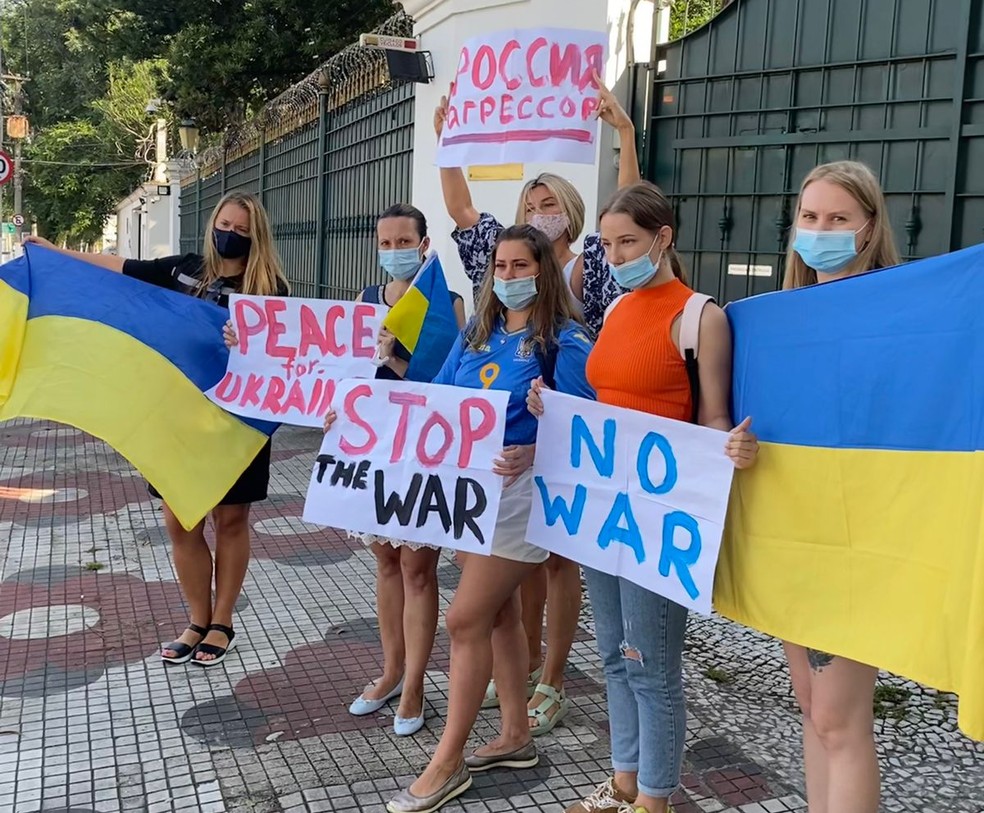 Visão  Manifestação de ucranianos frente a embaixada da Federação