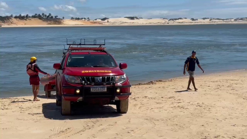 Turista mineiro se afogou em praia de Pipa, no litoral potiguar — Foto: Sérgio Henrique Santos/Inter TV Cabugi