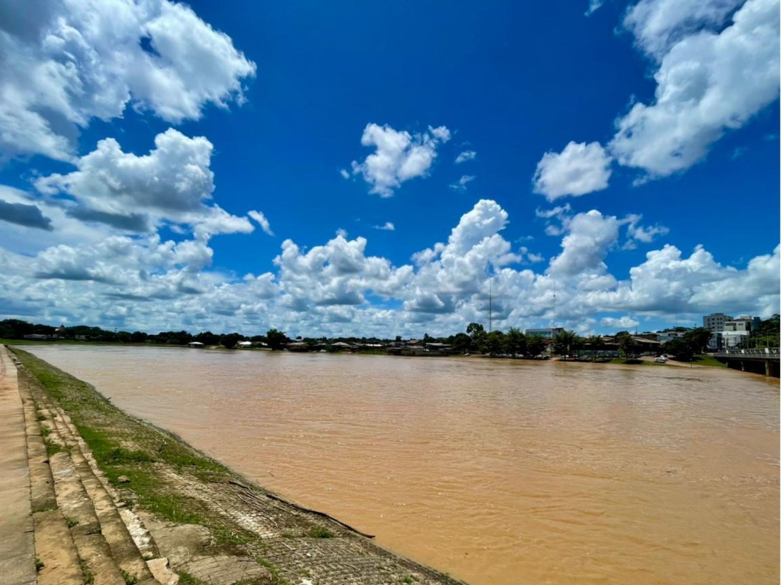 Rio Acre recua 40 centímetros em 24 horas e segue em vazante em Rio Branco