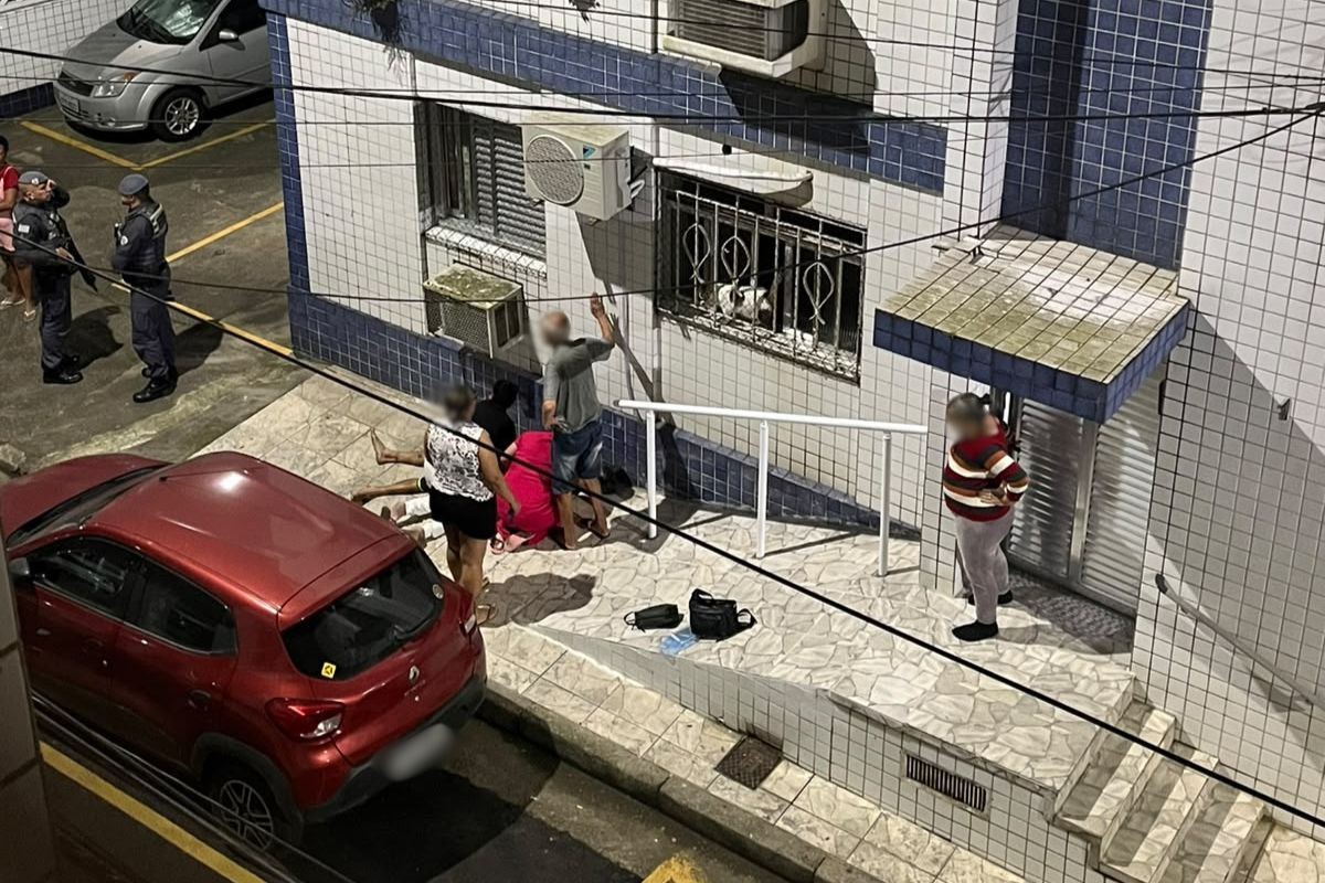 Homem é morto a facadas ao sair para passear com cachorro no litoral de SP