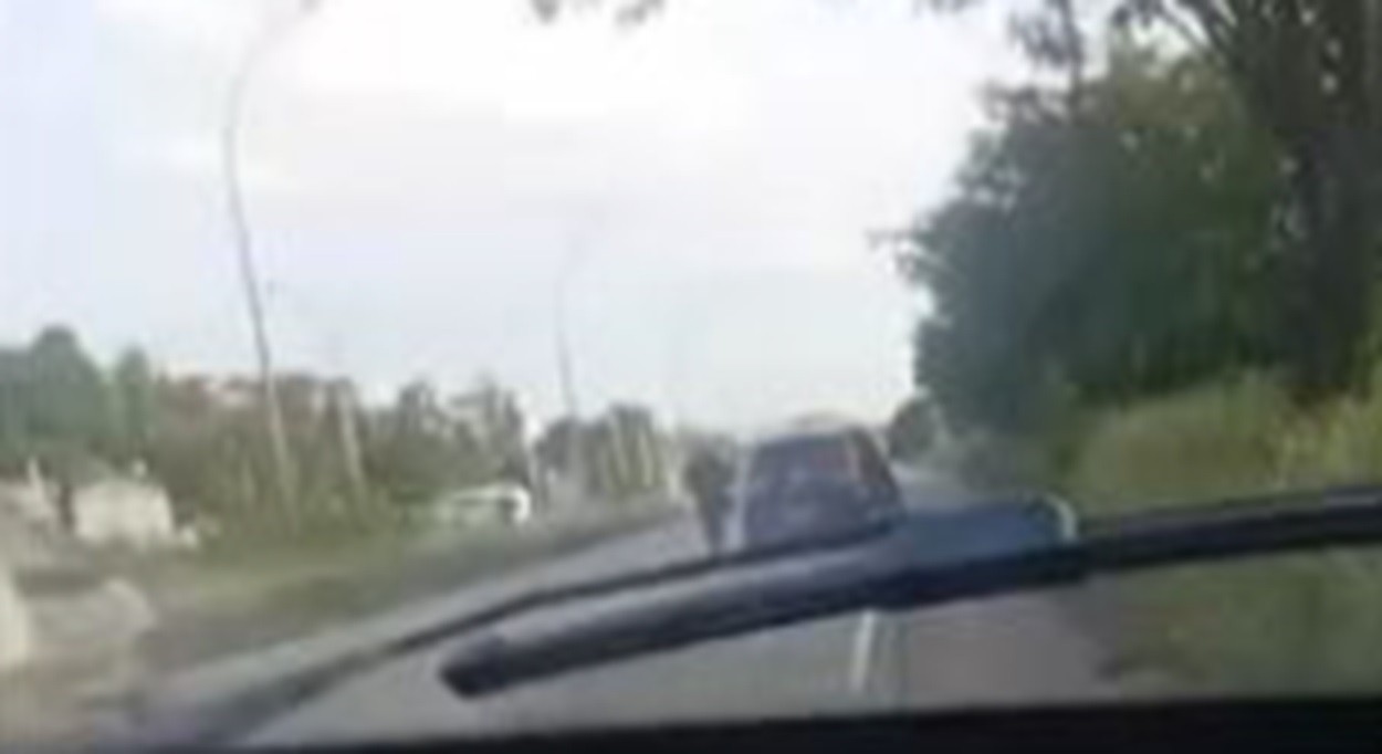 Guarda municipal de Jaboatão atira contra carro de casal com mulher grávida em briga de trânsito na BR-101; VÍDEO