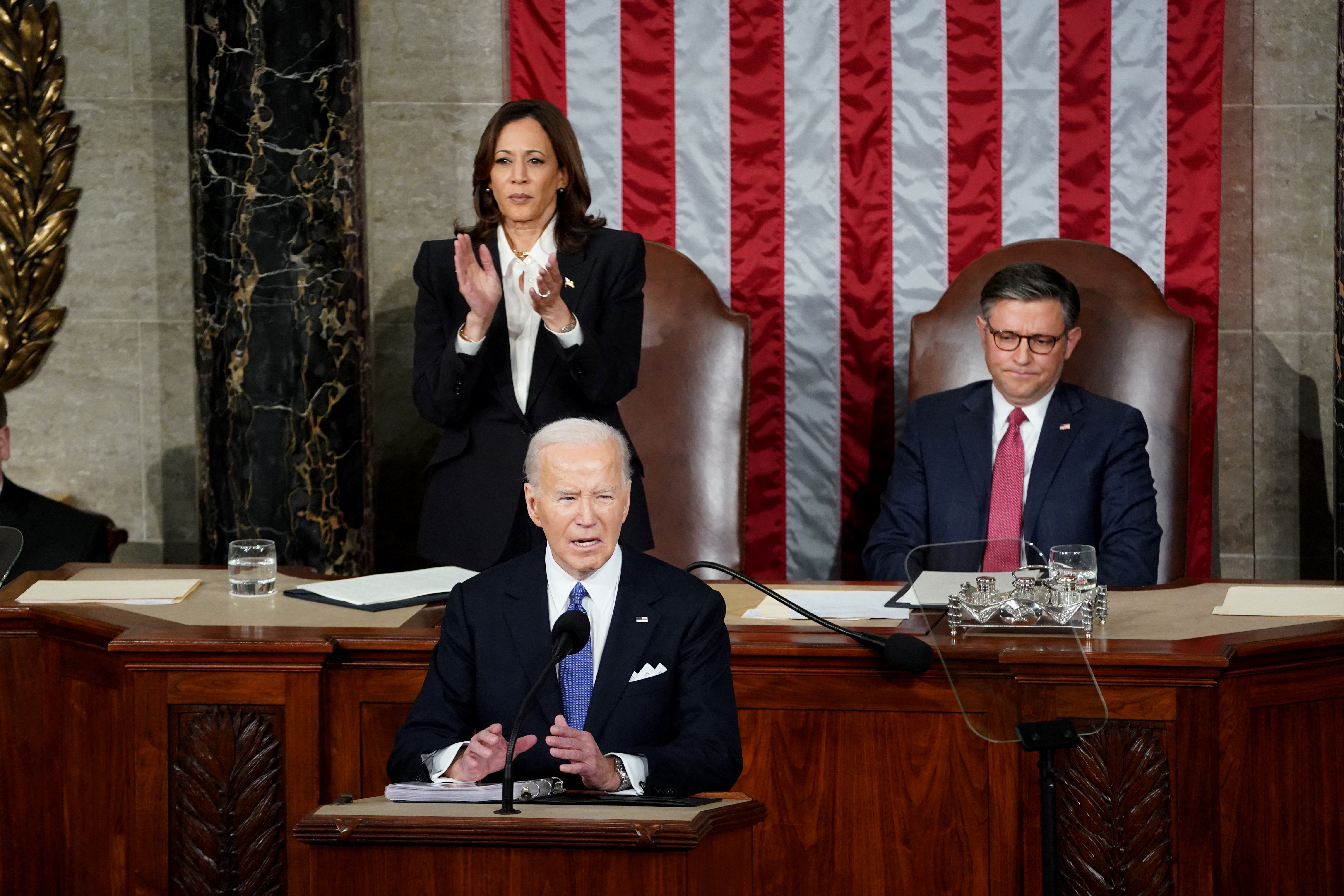 Biden faz referências a Trump em discurso do Estado da União e diz que não vai se curvar a Putin