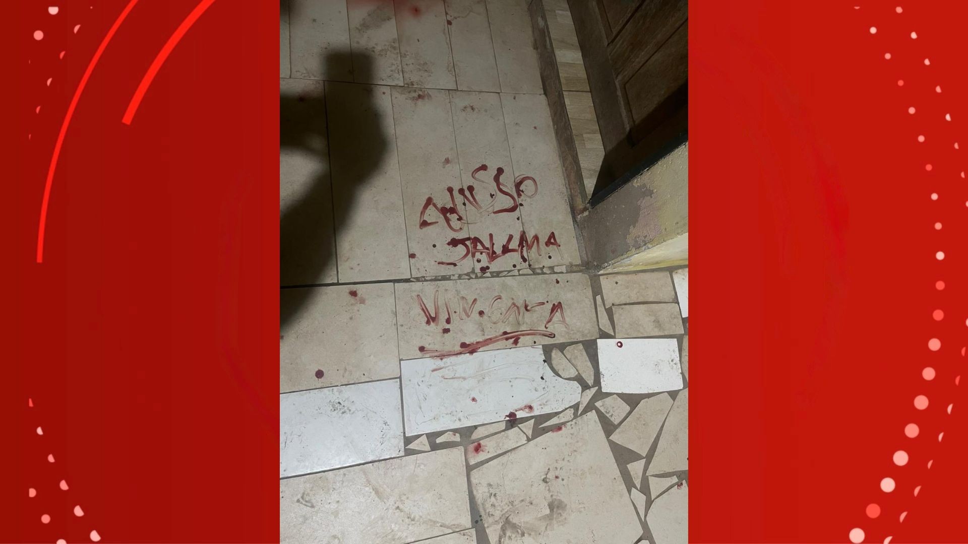 Homem é preso após invadir casa da ex e escrever ameaças com sangue no chão, no Amapá